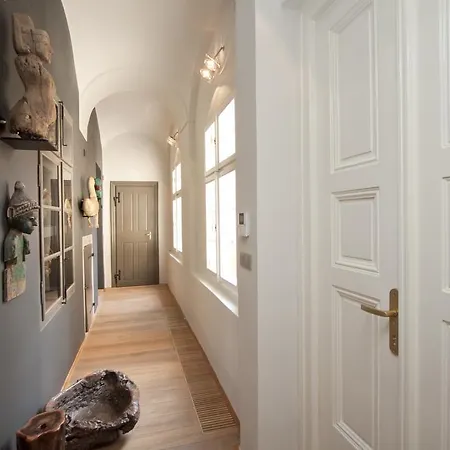 Charles Iv Apartment *